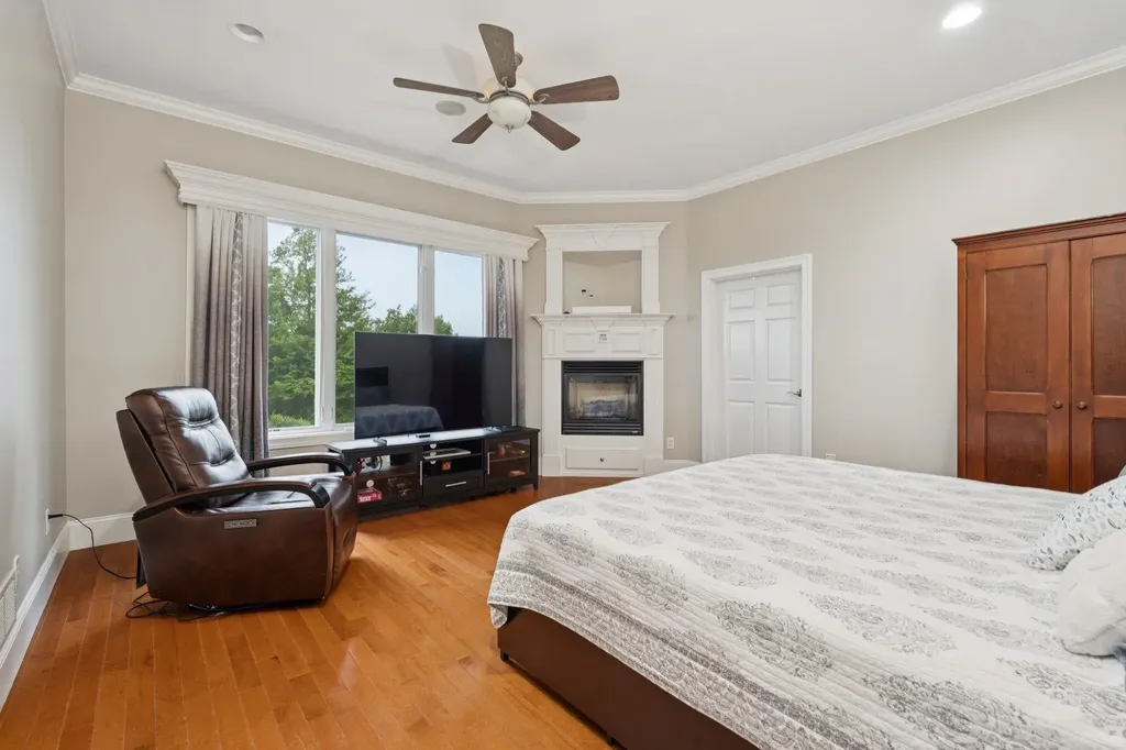 129 North Road Hillsborough NH 03244