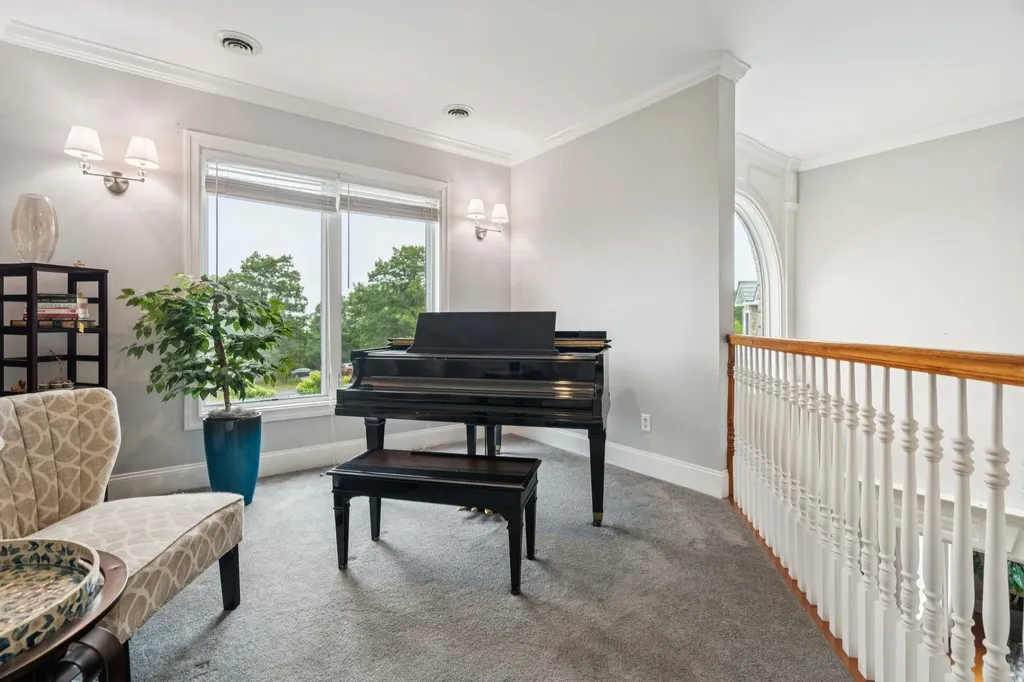 129 North Road Hillsborough NH 03244
