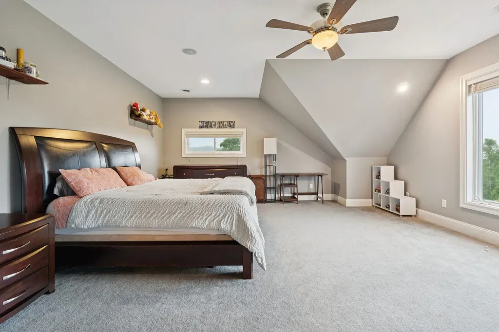 129 North Road Hillsborough NH 03244