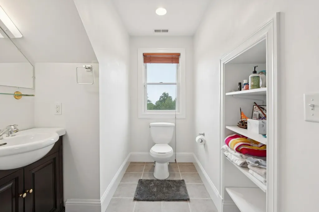 129 North Road Hillsborough NH 03244