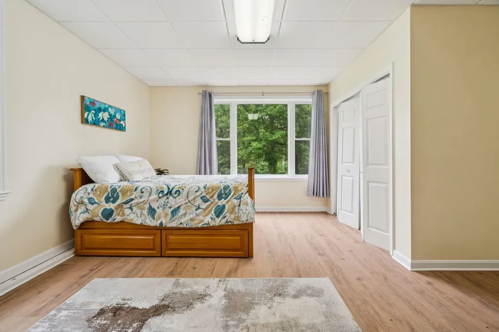 129 North Road Hillsborough NH 03244
