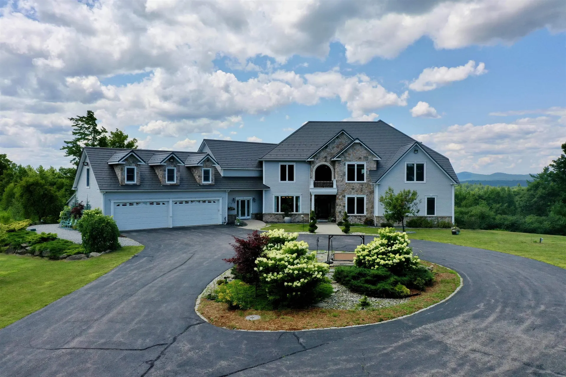 129 North Road Hillsborough NH 03244