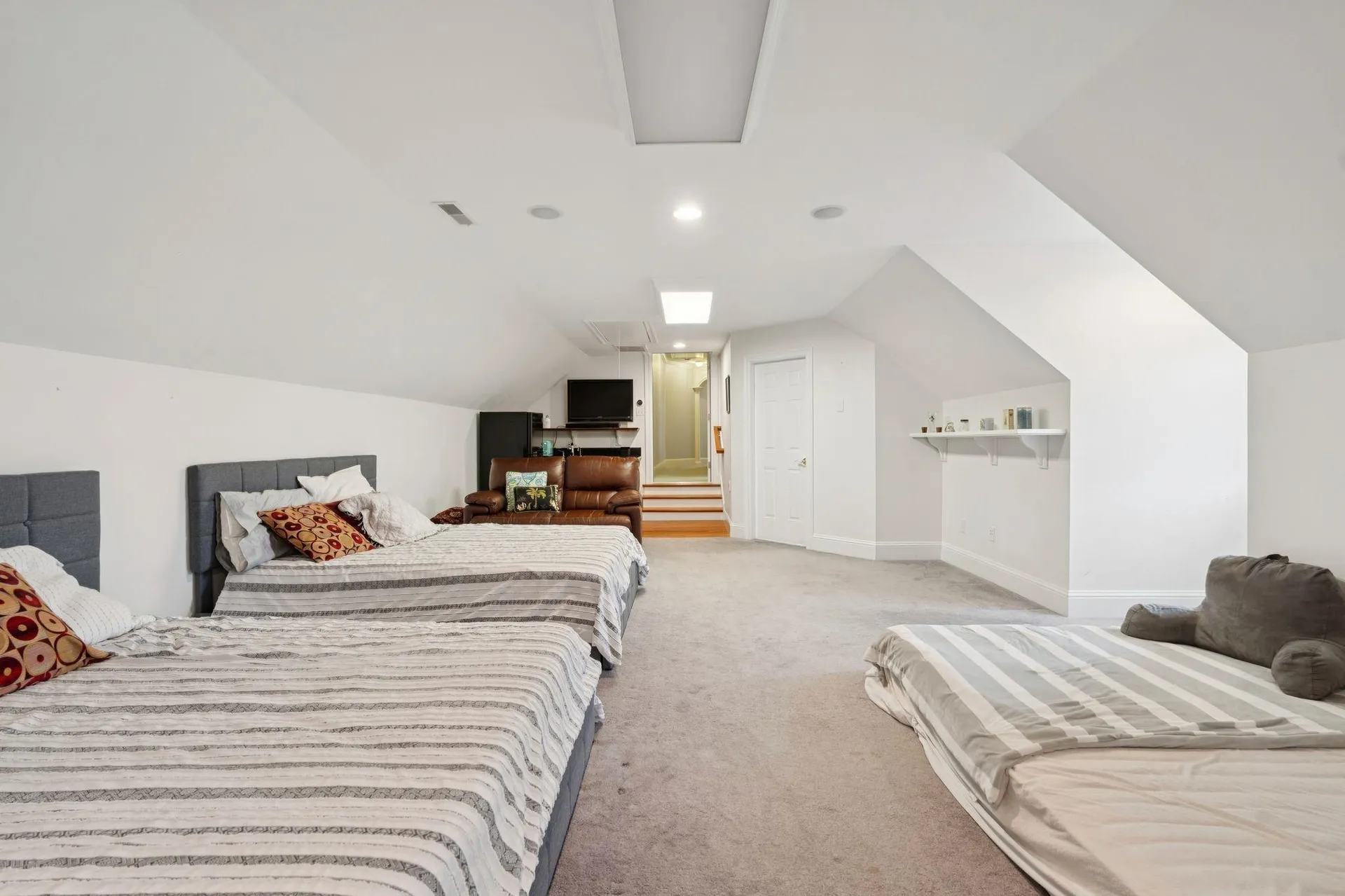 129 North Road Hillsborough NH 03244