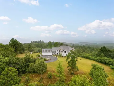 129 North Road Hillsborough NH 03244