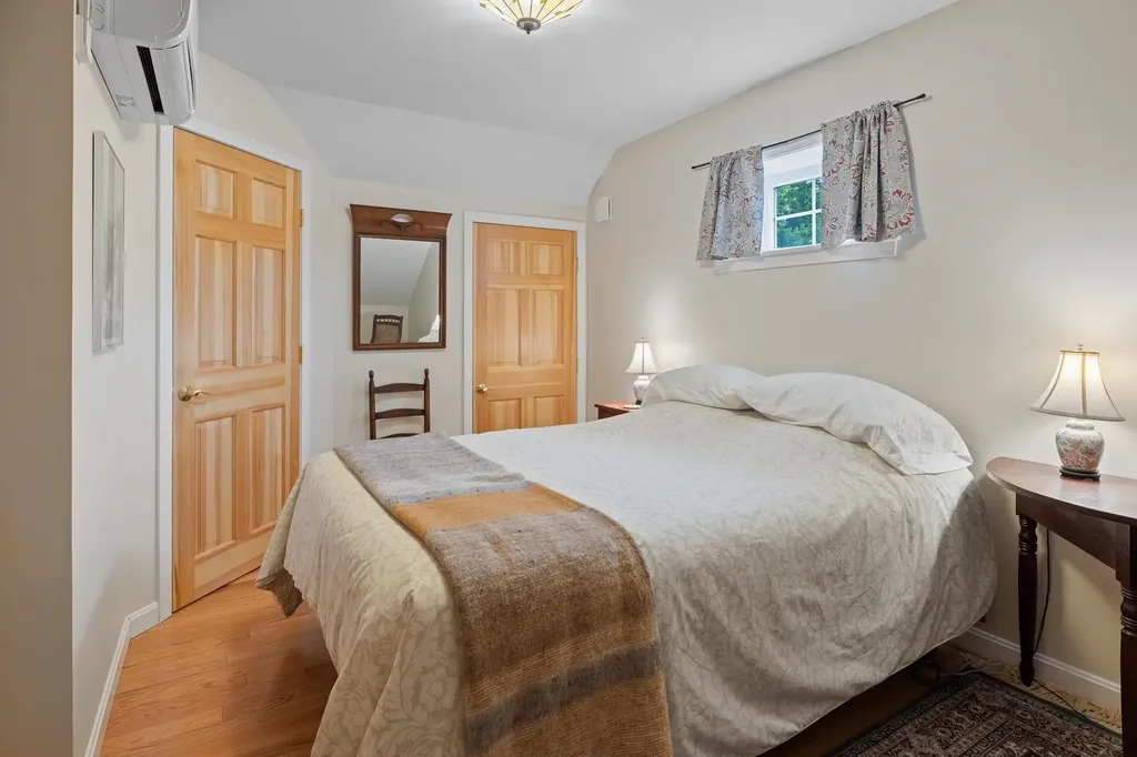 62 Pullman Lane Hartford VT 05001