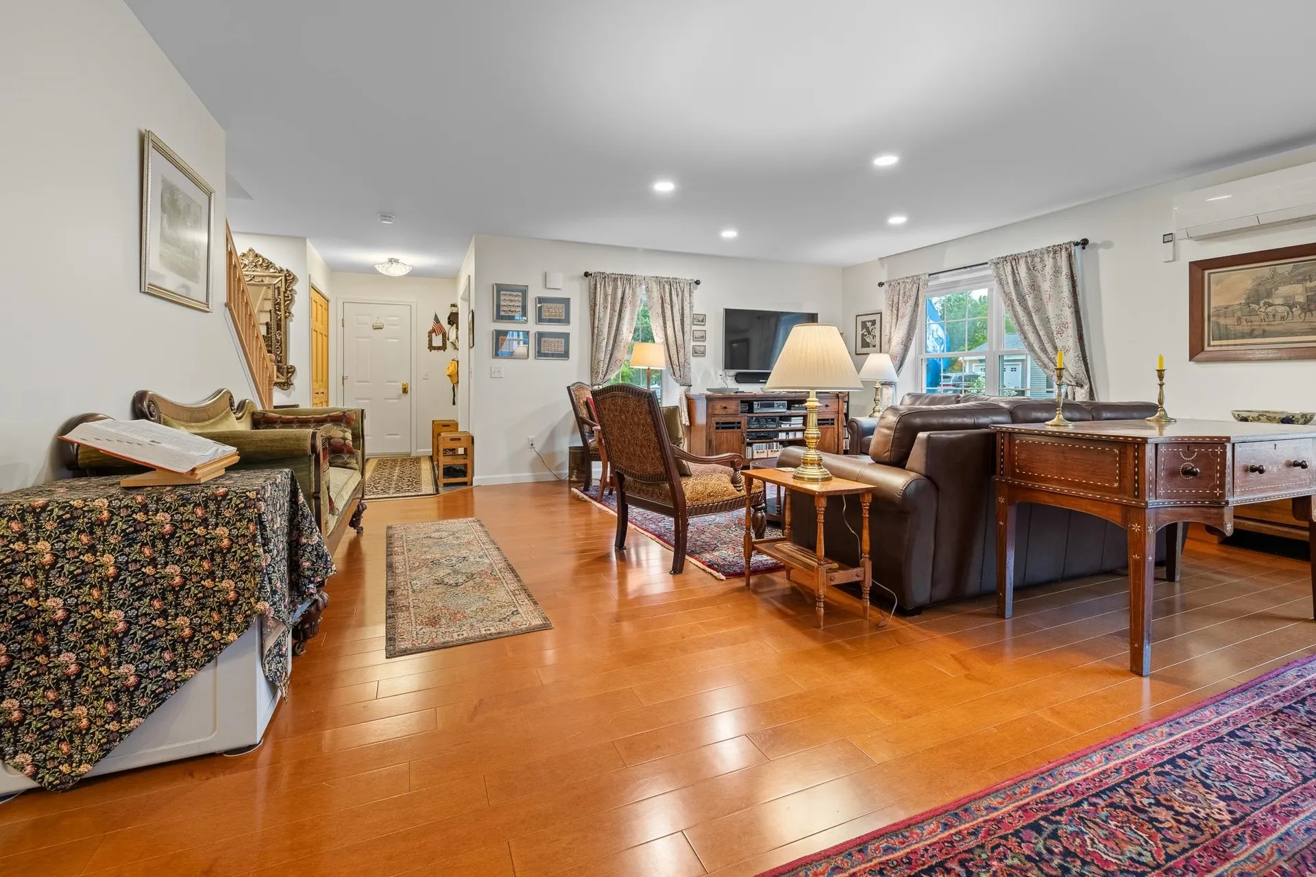 62 Pullman Lane Hartford VT 05001