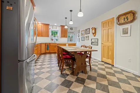 62 Pullman Lane Hartford VT 05001