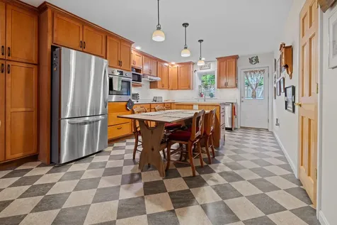 62 Pullman Lane Hartford VT 05001