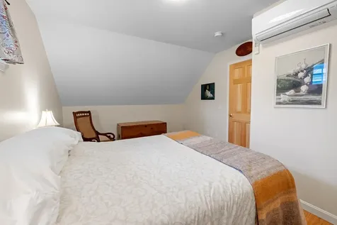 62 Pullman Lane Hartford VT 05001