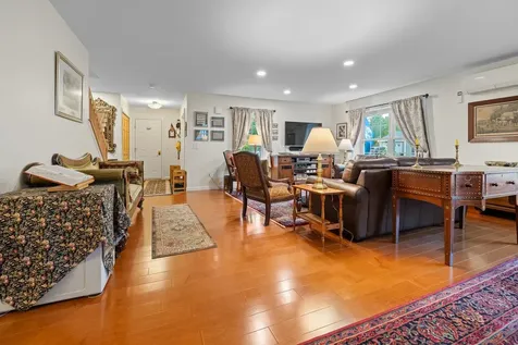 62 Pullman Lane Hartford VT 05001