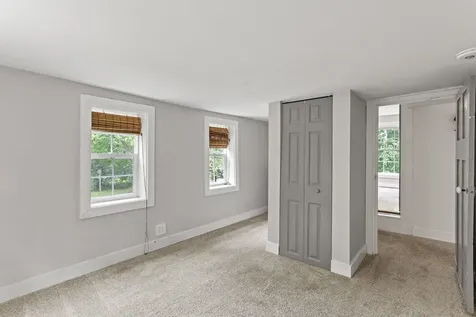 111 Manchester Street Nashua NH 03064