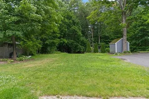 111 Manchester Street Nashua NH 03064