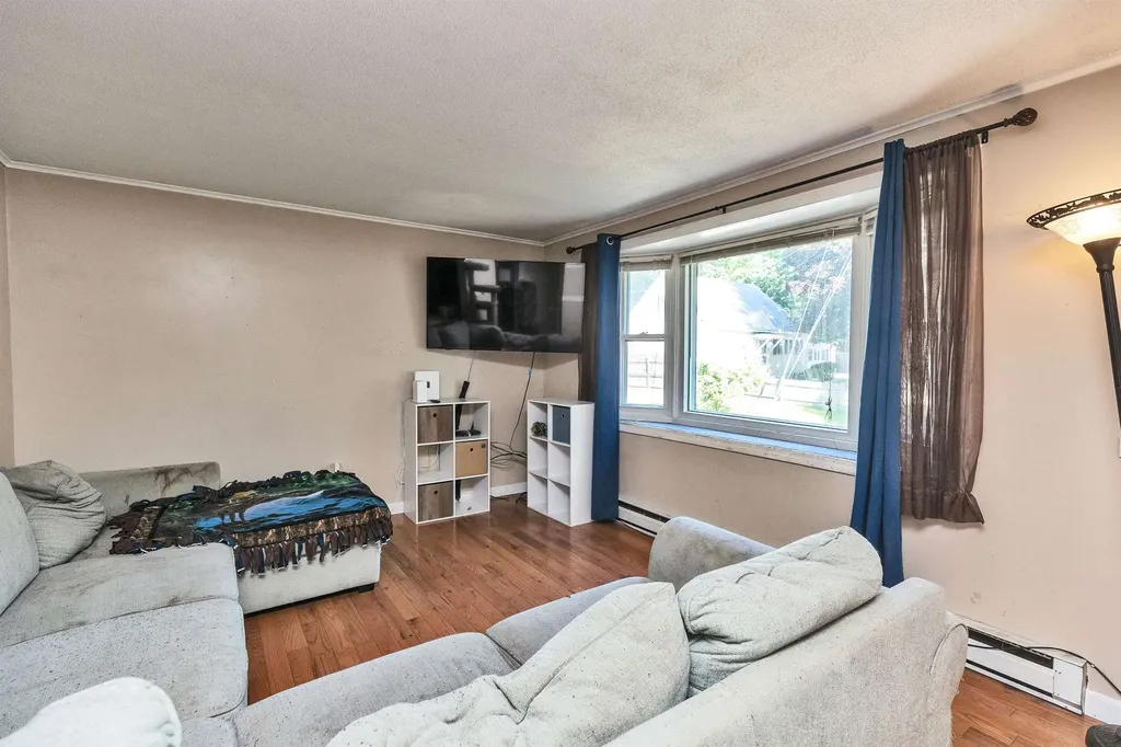 34 Caye Lane Manchester NH 03103
