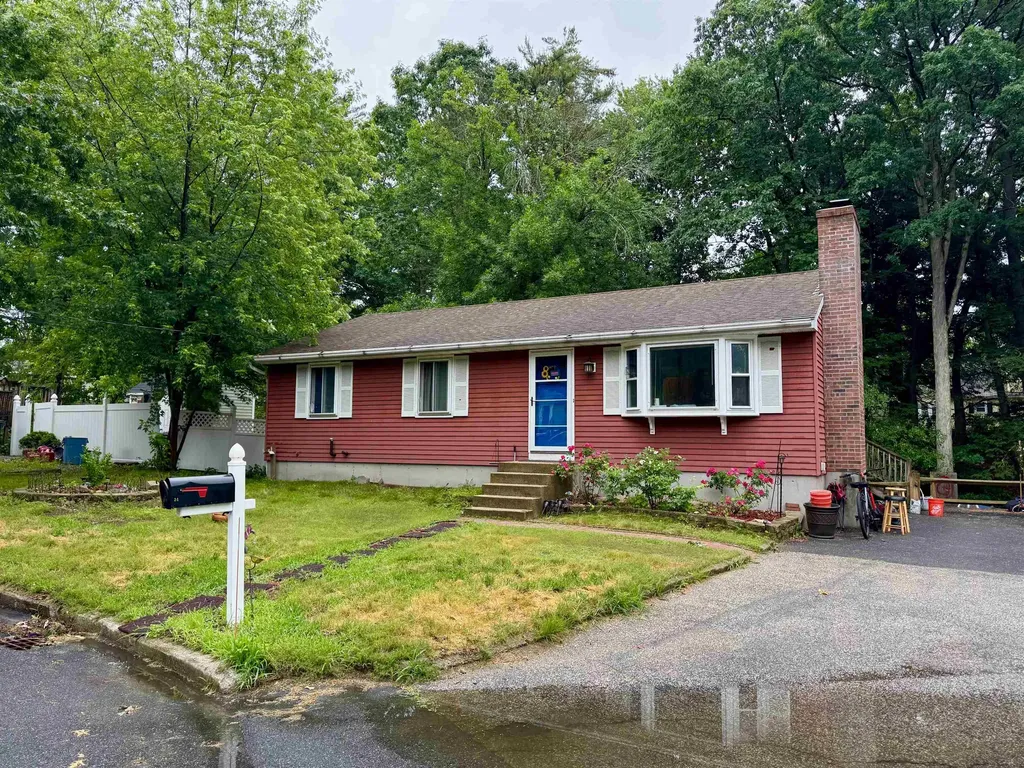 34 Caye Lane Manchester NH 03103