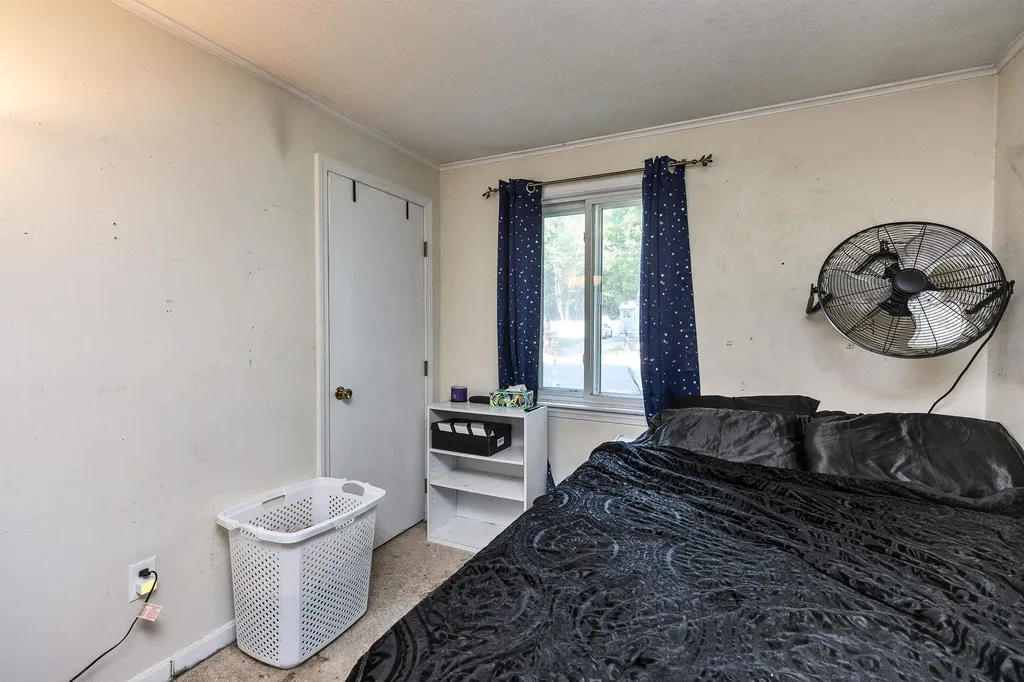 34 Caye Lane Manchester NH 03103