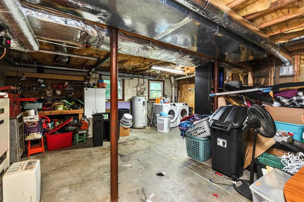 34 Caye Lane Manchester NH 03103
