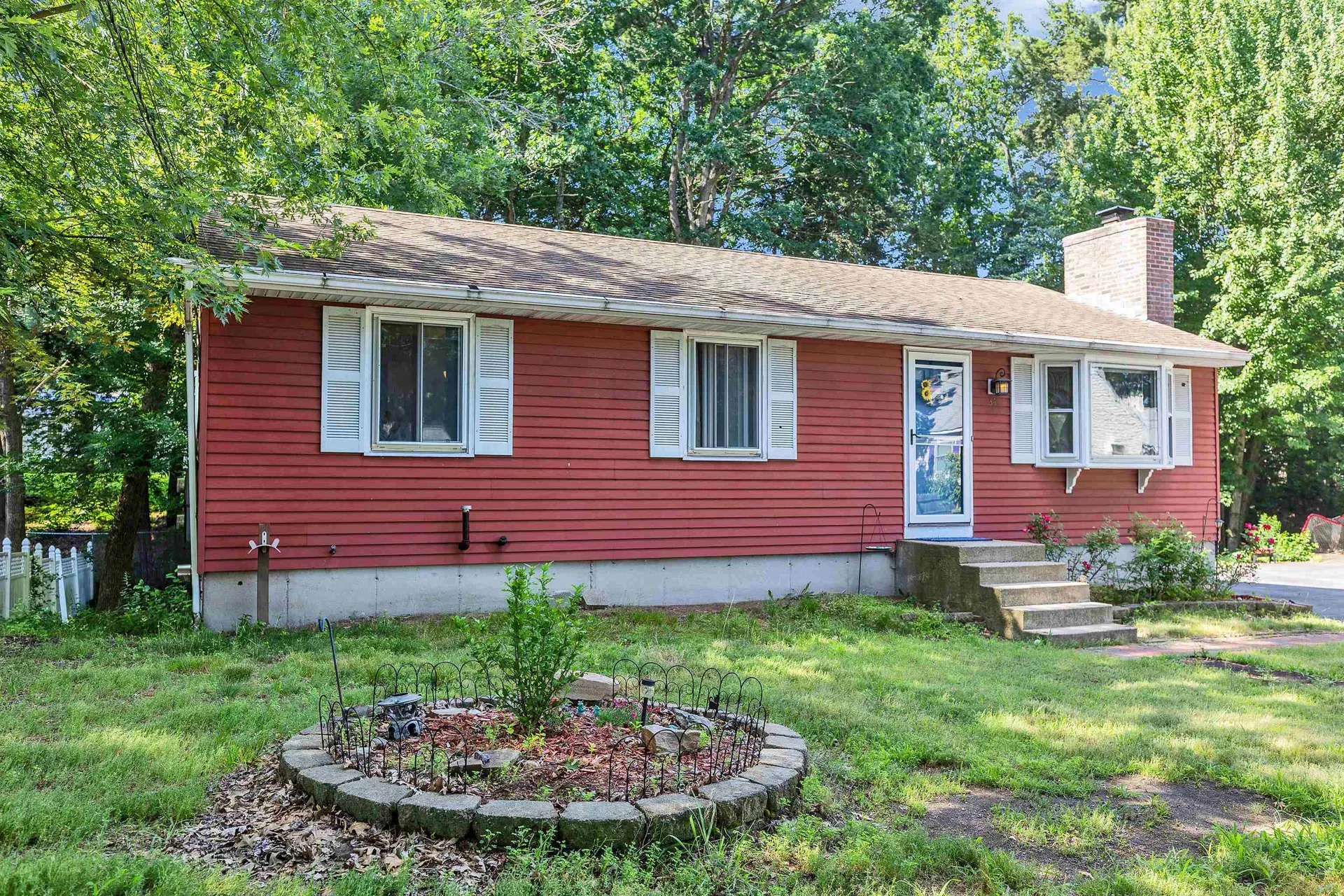 34 Caye Lane Manchester NH 03103