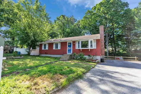 34 Caye Lane Manchester NH 03103