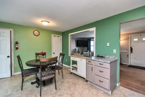34 Caye Lane Manchester NH 03103