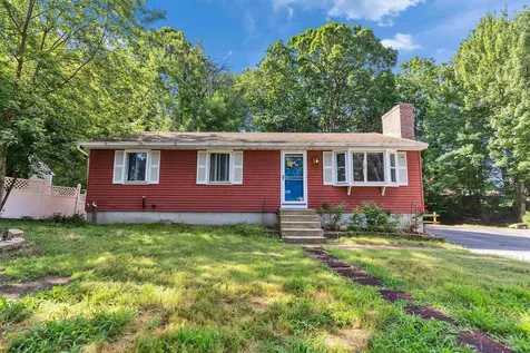 34 Caye Lane Manchester NH 03103