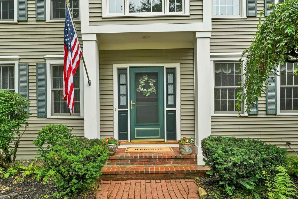 55 Dunlap Drive Bedford NH 03110