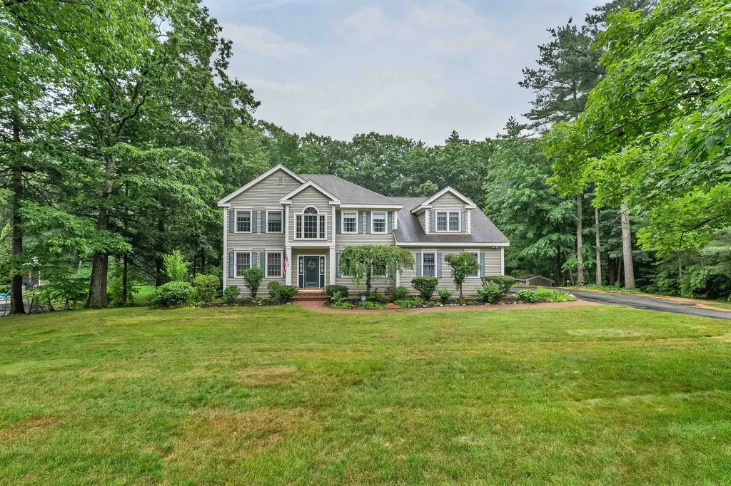 55 Dunlap Drive Bedford NH 03110