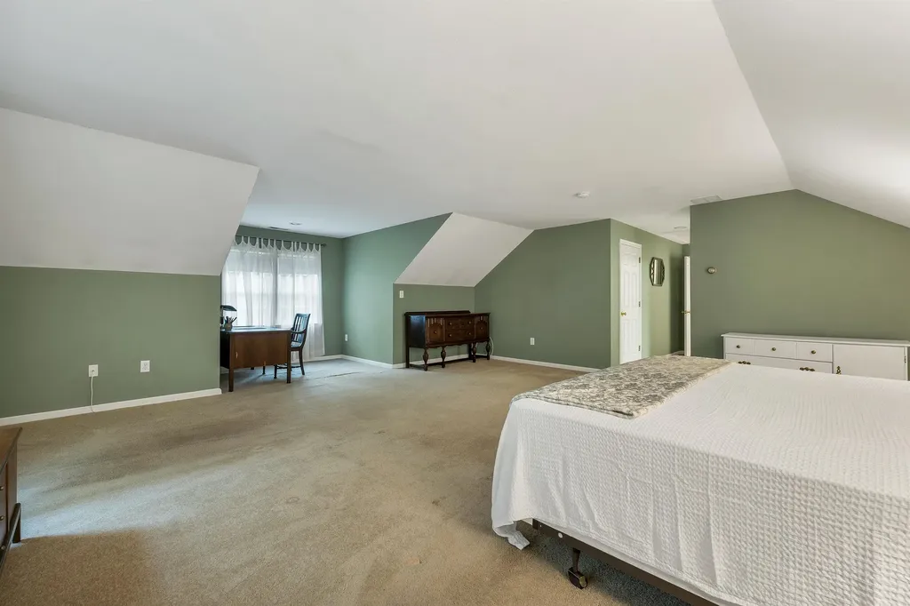 55 Dunlap Drive Bedford NH 03110