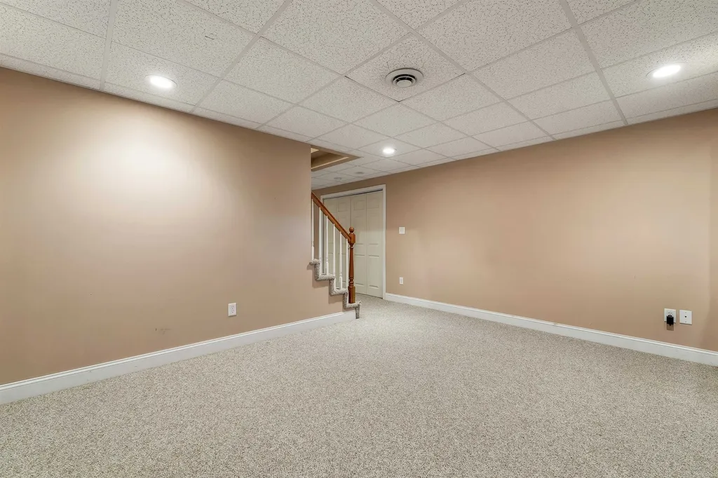 55 Dunlap Drive Bedford NH 03110