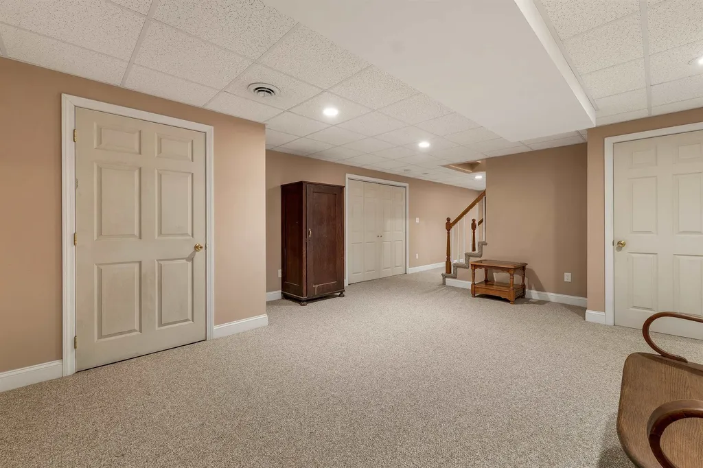 55 Dunlap Drive Bedford NH 03110