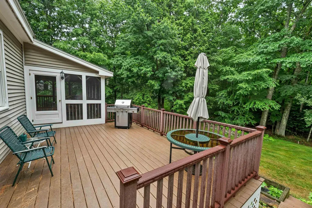 55 Dunlap Drive Bedford NH 03110