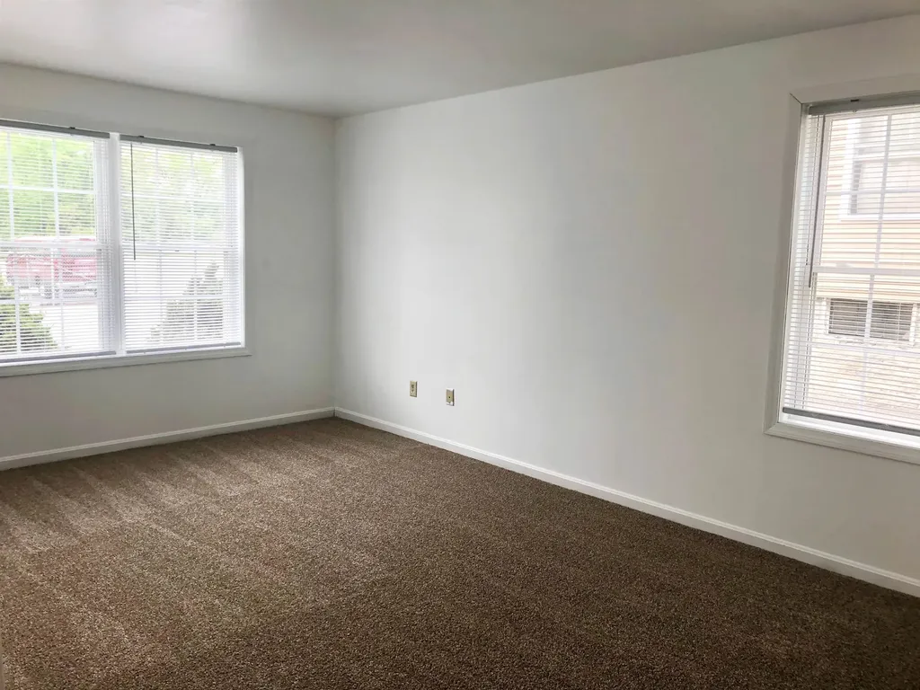 104 Lock Street Nashua NH 03064