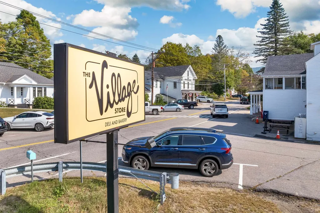 4 Cheshire Circle Gilford NH 03249