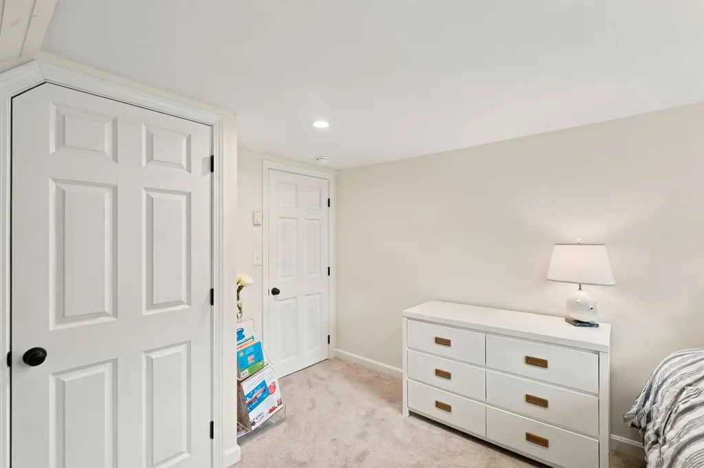 148 E Holderness Road Holderness NH 03245
