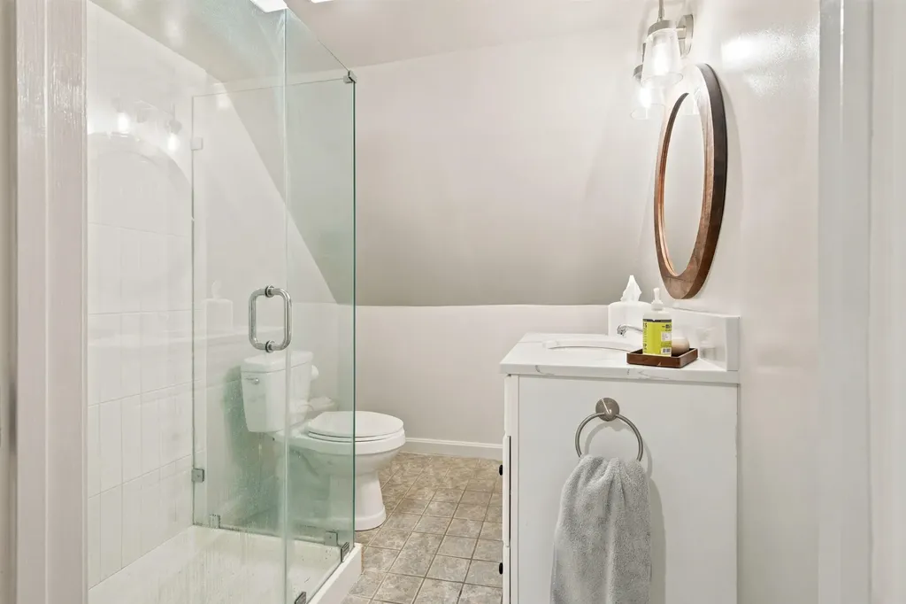 148 E Holderness Road Holderness NH 03245