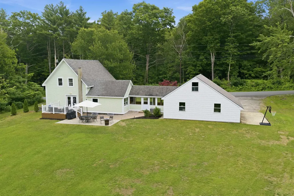 148 E Holderness Road Holderness NH 03245