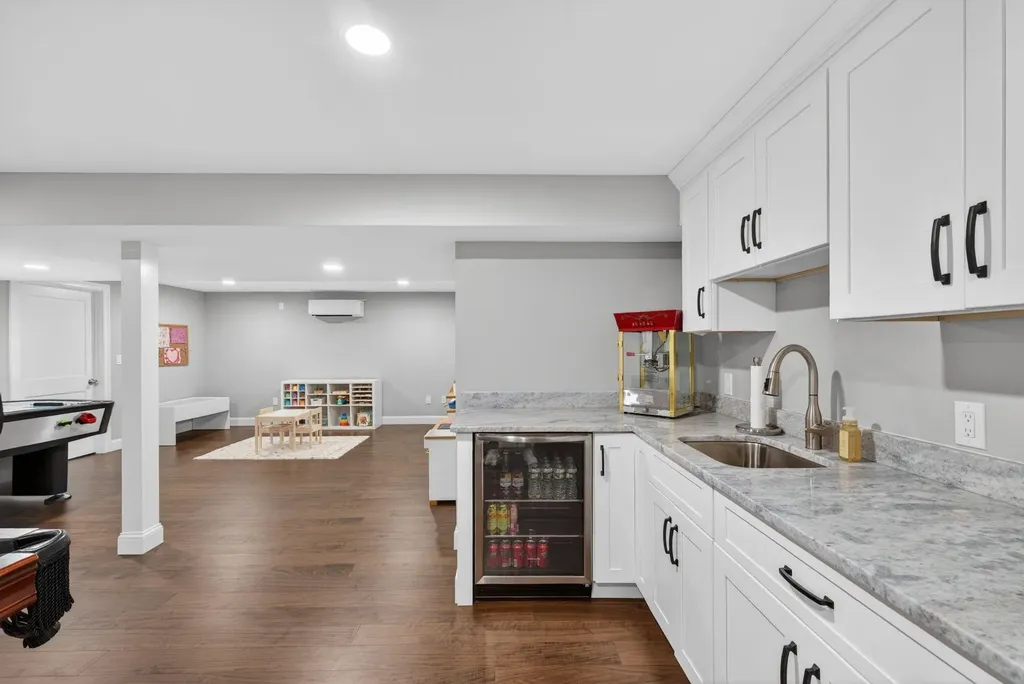 21 Walnut Hill Drive Hooksett NH 03106
