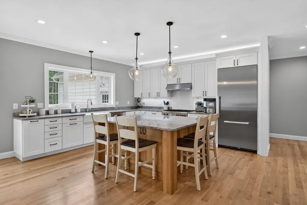 21 Walnut Hill Drive Hooksett NH 03106