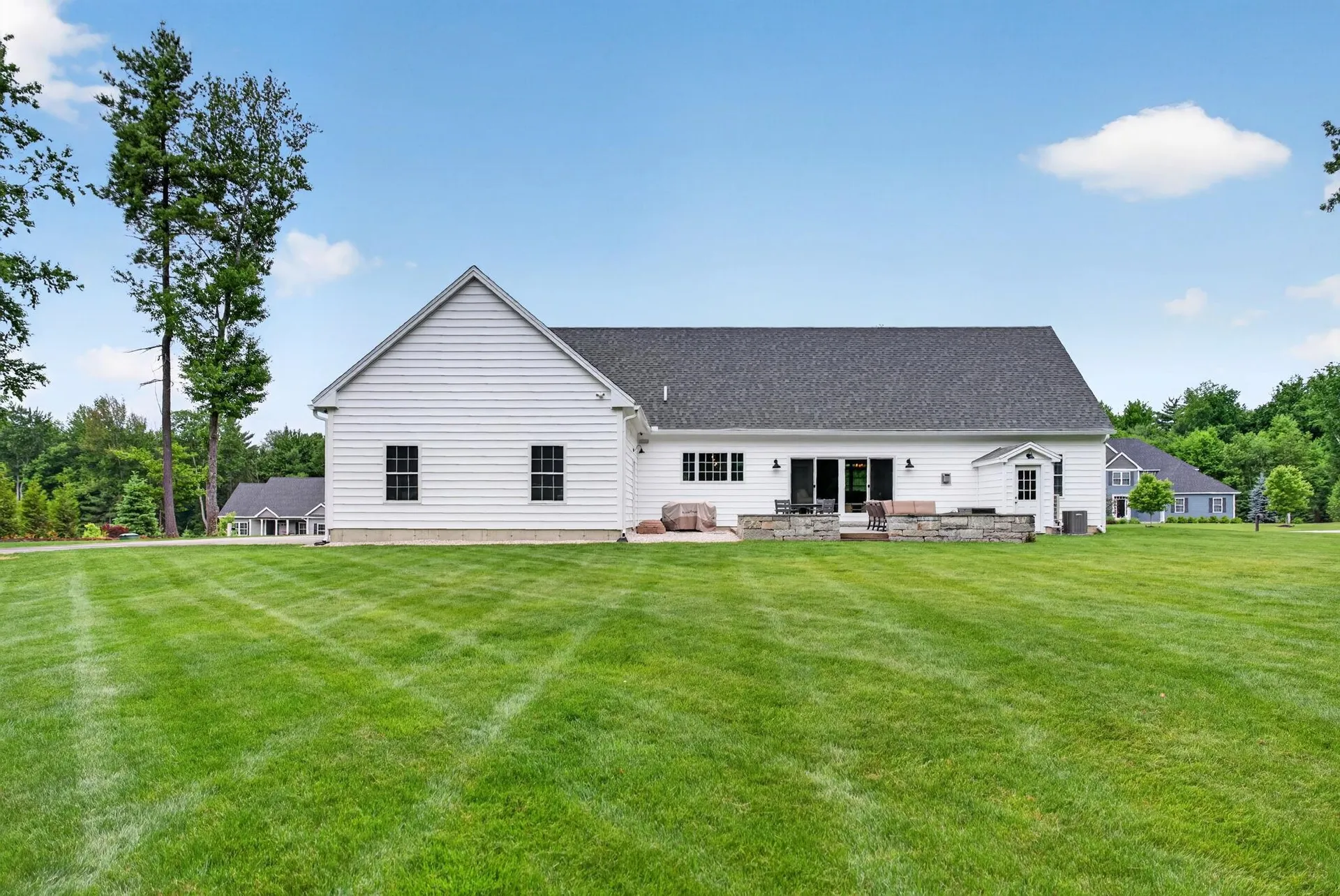 21 Walnut Hill Drive Hooksett NH 03106