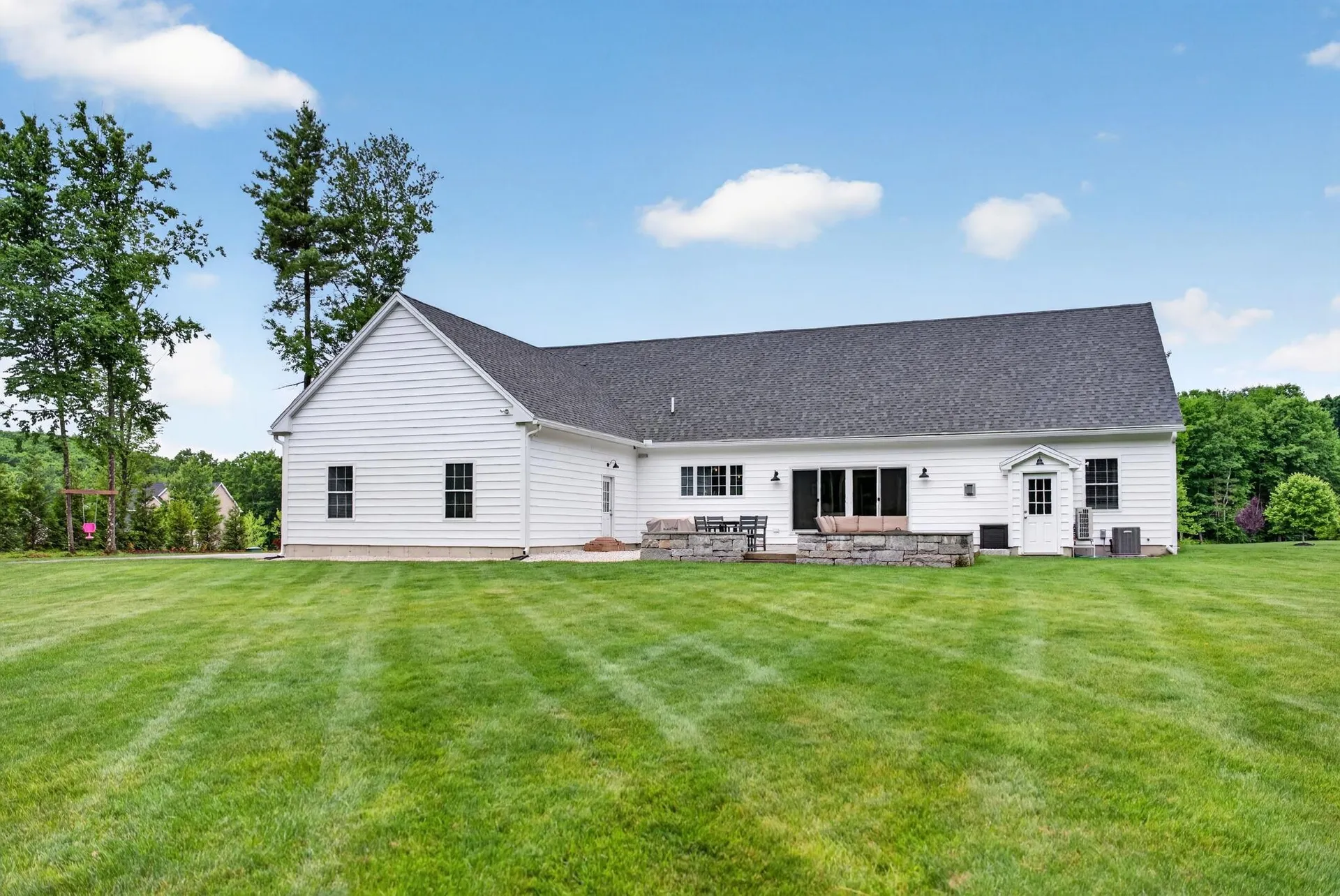 21 Walnut Hill Drive Hooksett NH 03106