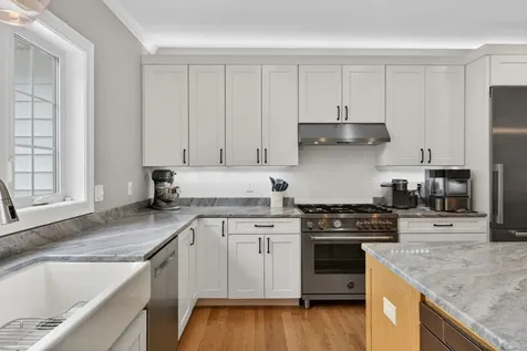 21 Walnut Hill Drive Hooksett NH 03106