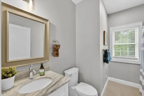 21 Walnut Hill Drive Hooksett NH 03106