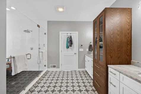 21 Walnut Hill Drive Hooksett NH 03106