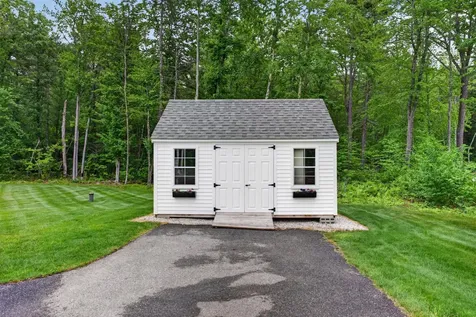 21 Walnut Hill Drive Hooksett NH 03106