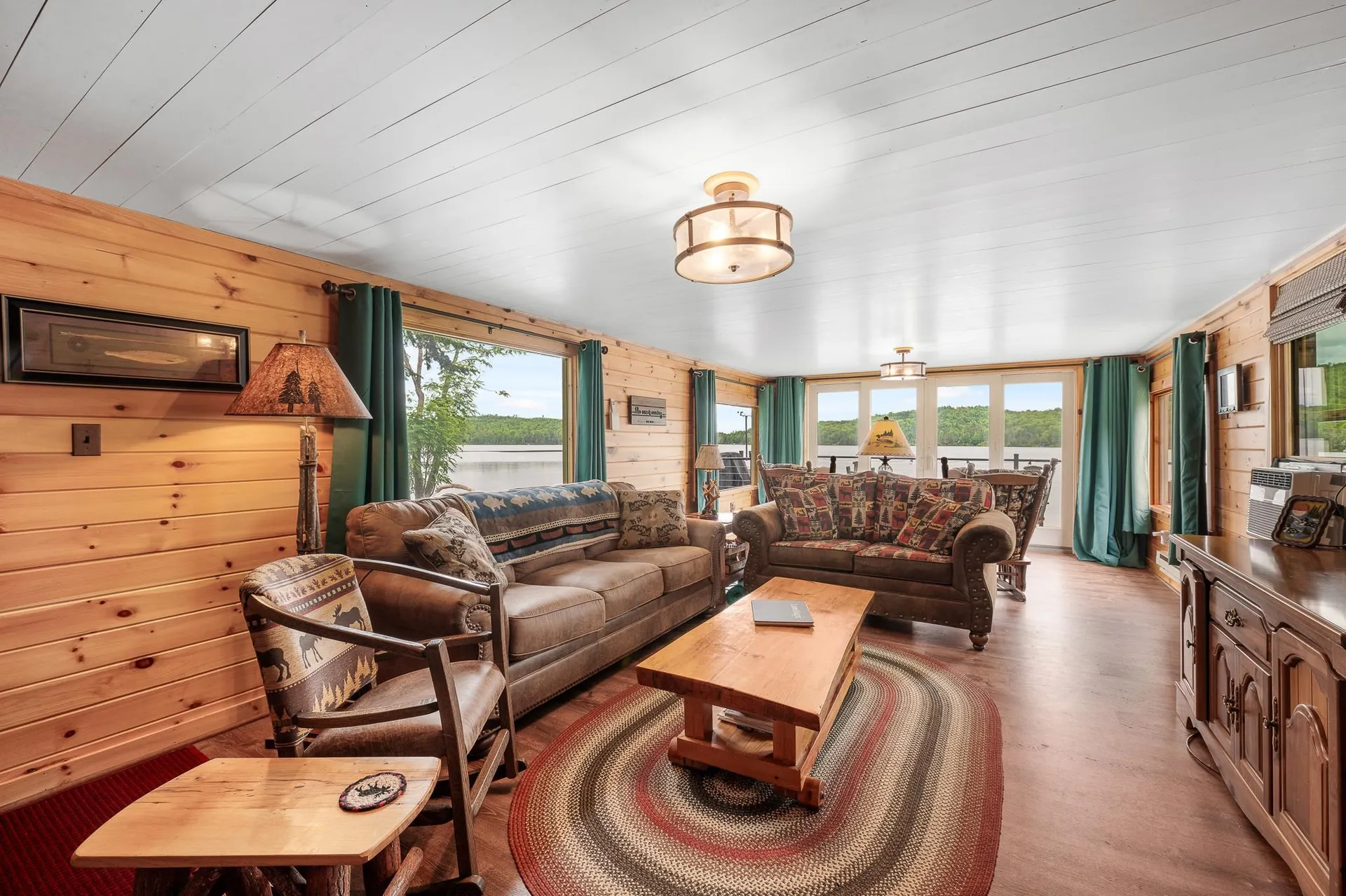 1437 Diamond Pond Road Stewartstown NH 03576