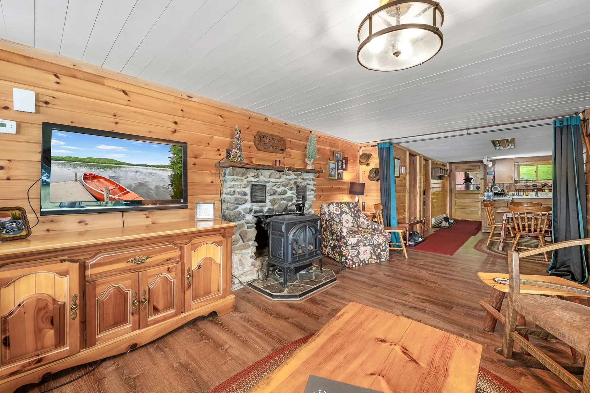 1437 Diamond Pond Road Stewartstown NH 03576