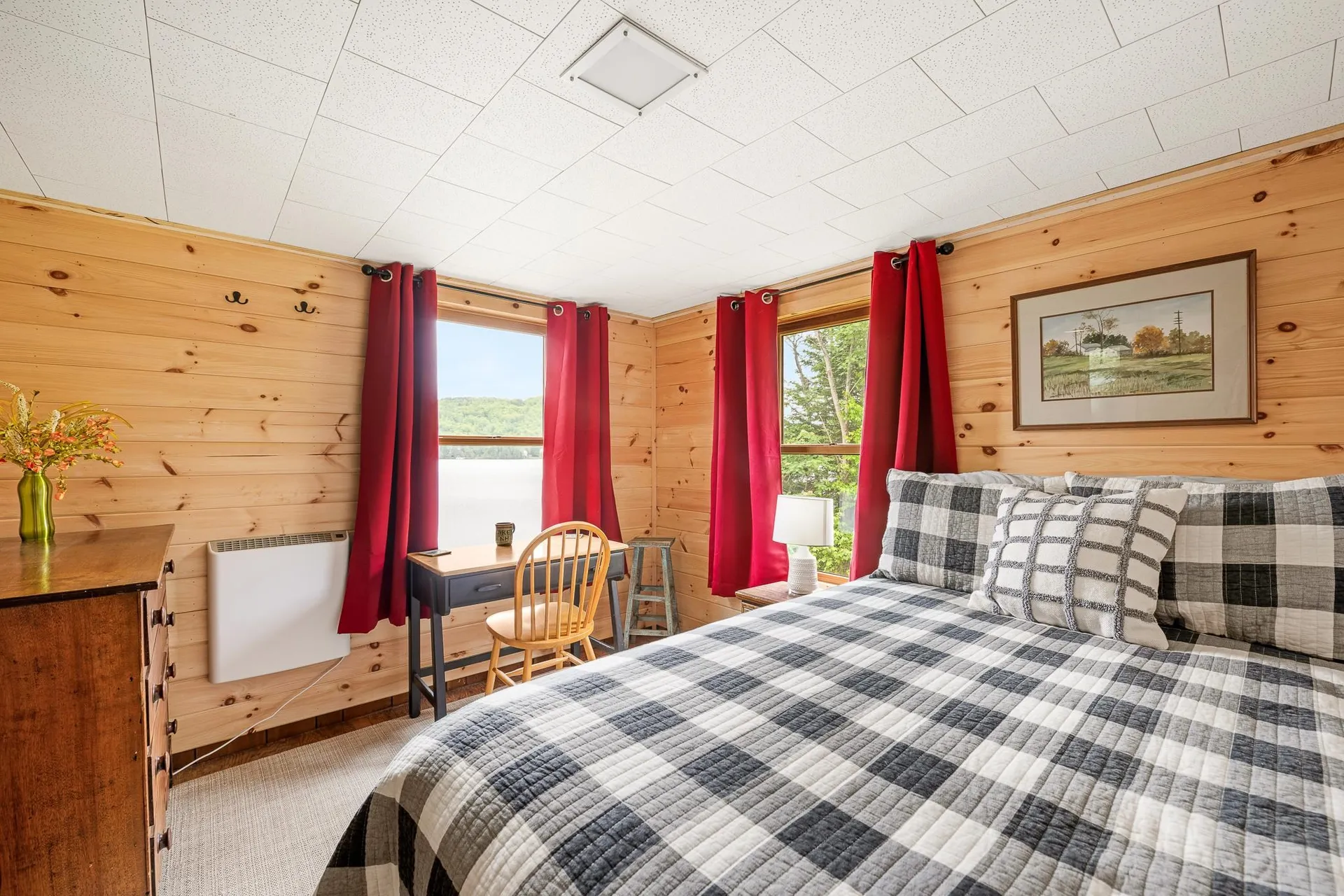 1437 Diamond Pond Road Stewartstown NH 03576