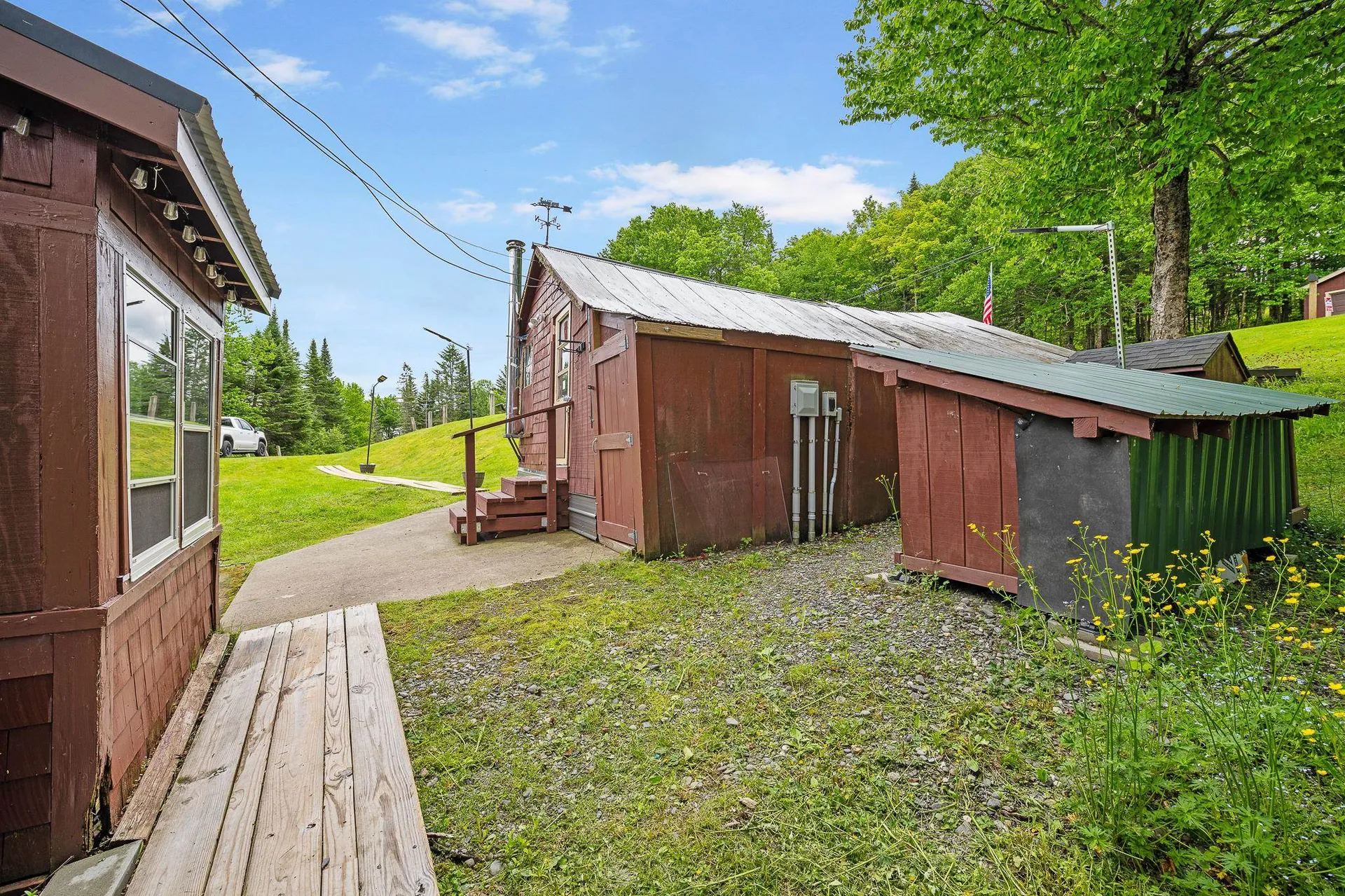 1437 Diamond Pond Road Stewartstown NH 03576