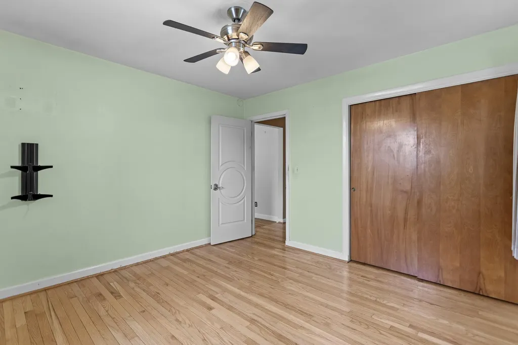 87 Broadway Avenue Manchester NH 03104