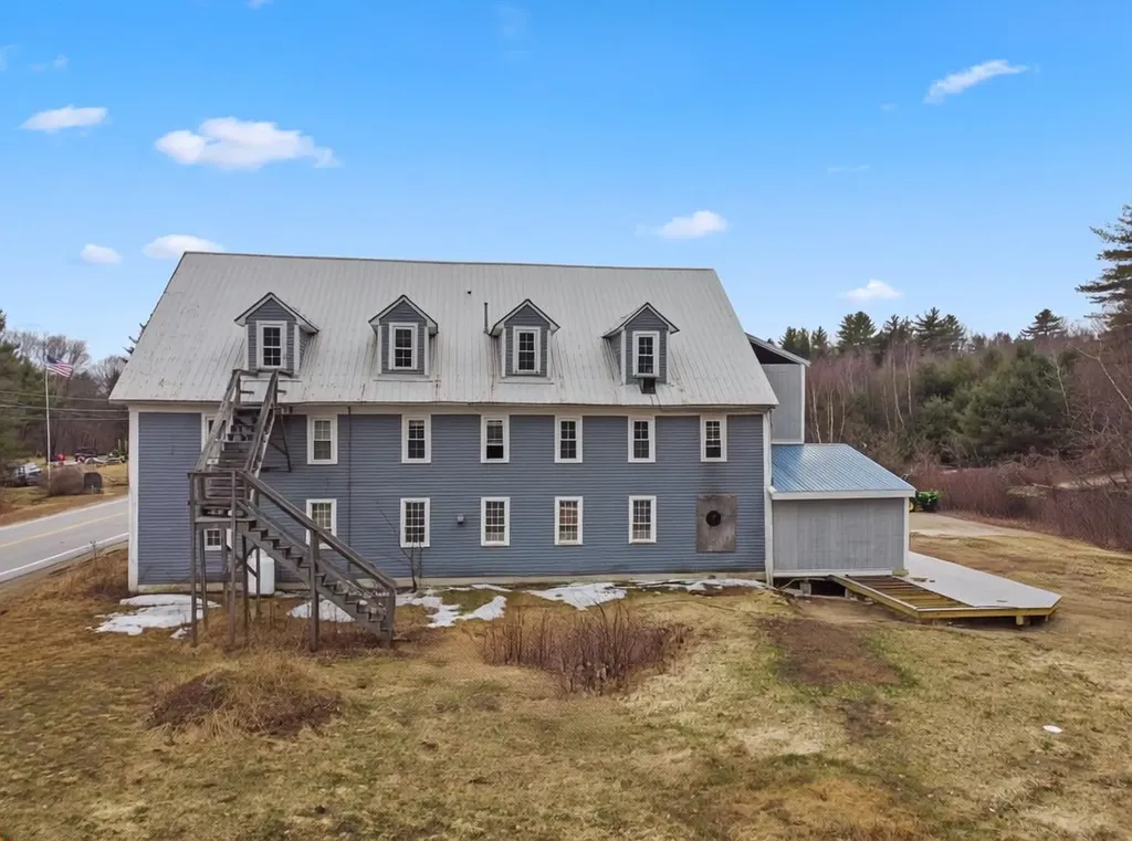 3279 Us Route 3 Thornton NH 03285