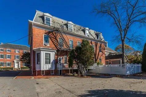 290 Pleasant Street Portsmouth NH 03801